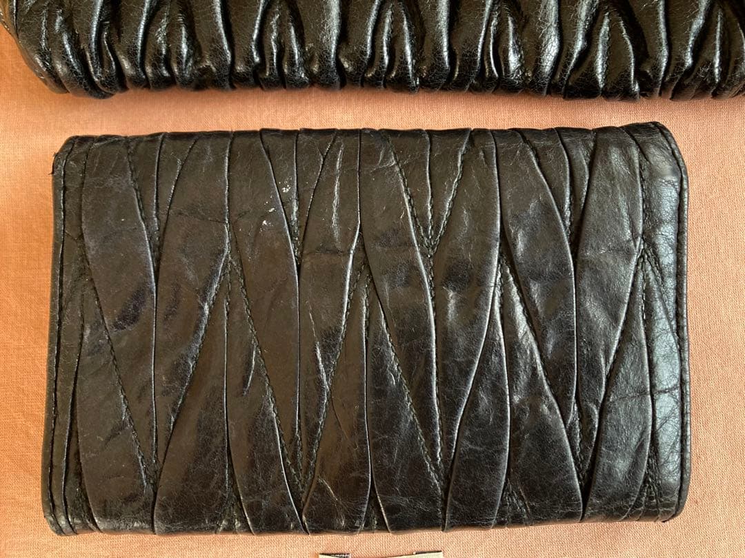 MIUMIUクラッチバックと三つ折り財布セット