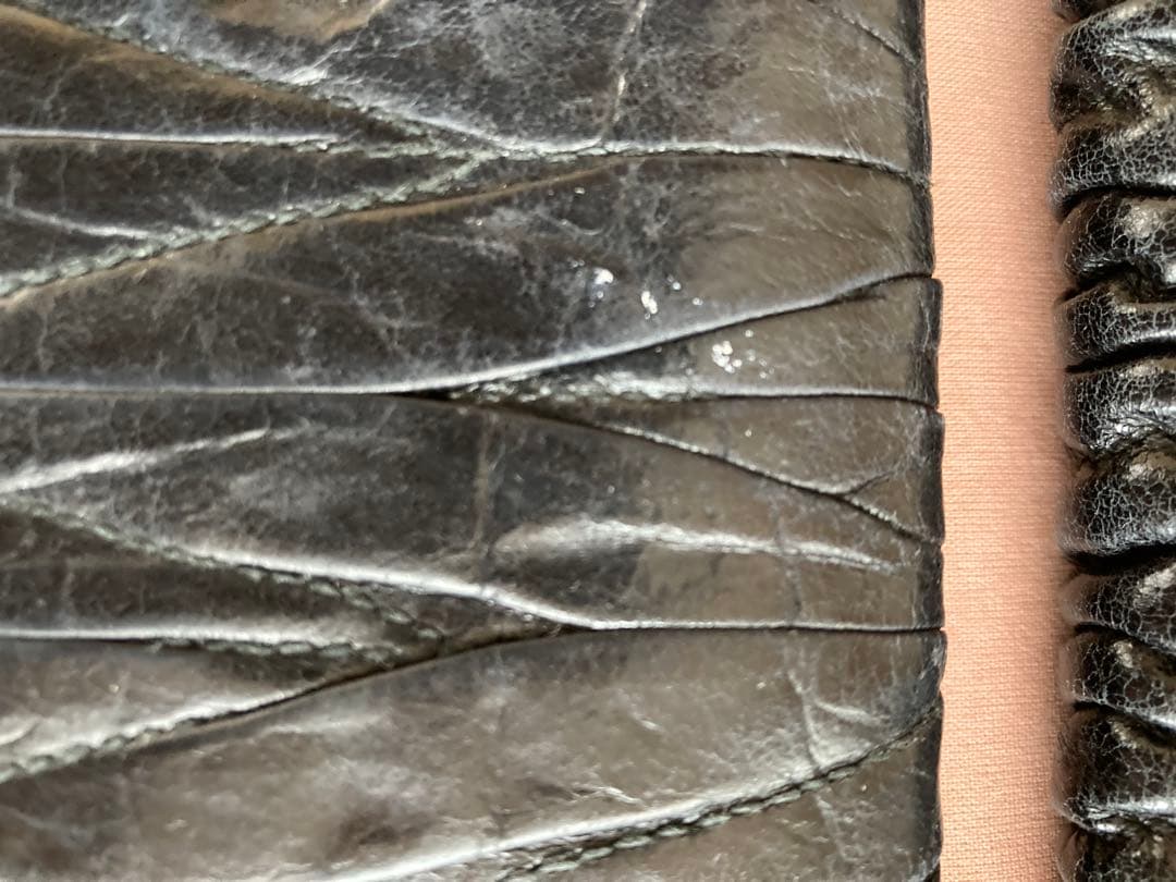 MIUMIUクラッチバックと三つ折り財布セット