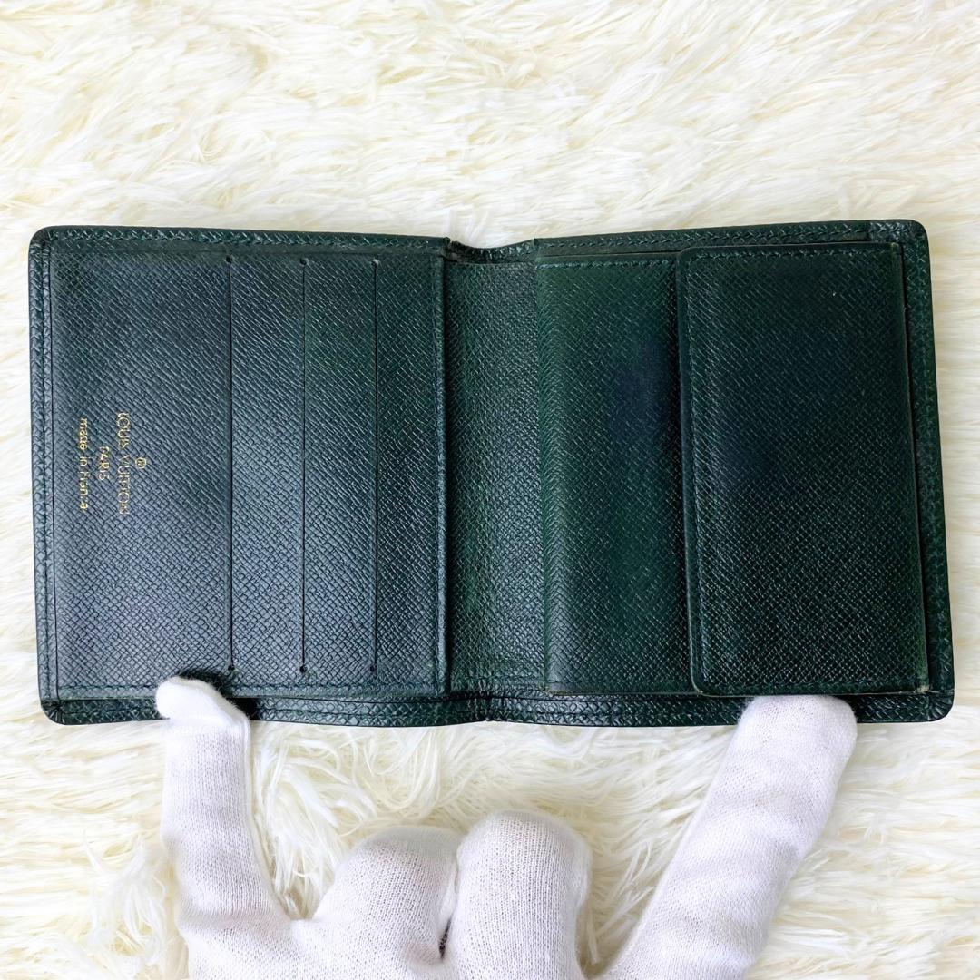 LOUIS VUITTON ルイヴィトン　タイガ　二つ折り財布　グリーン系