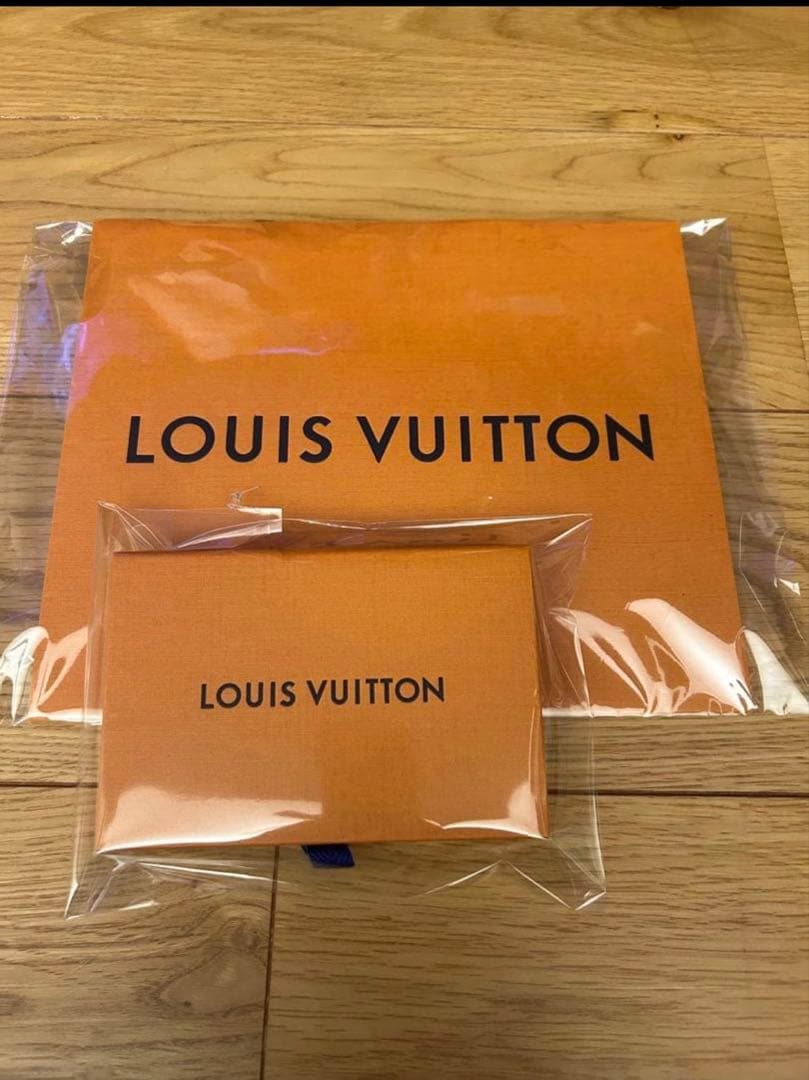 LOUIS VUITTON ゴールドビーズネックレス