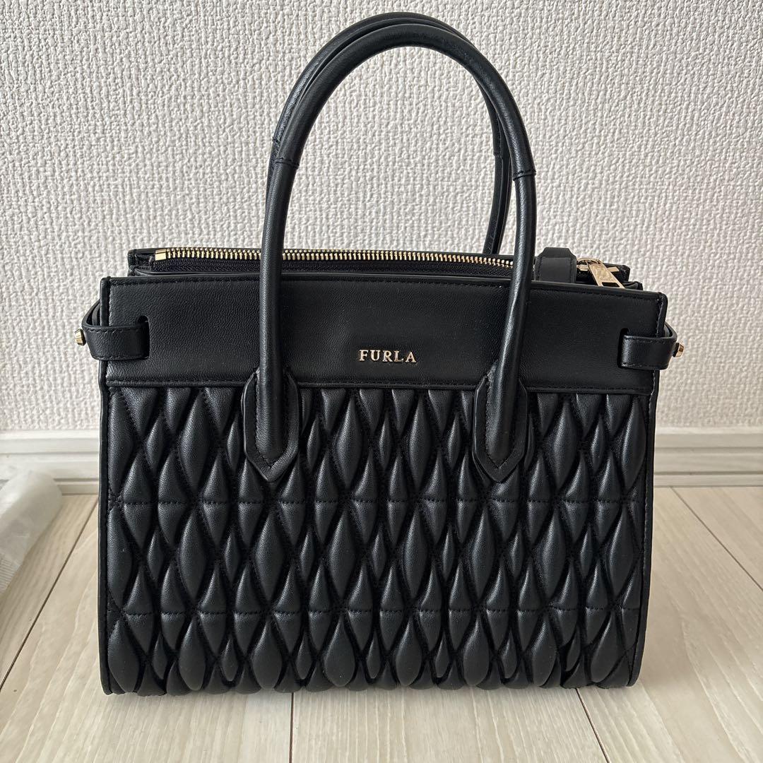 ※限定値下げ中※【FURLA】キルティング ハンドバッグ 黒