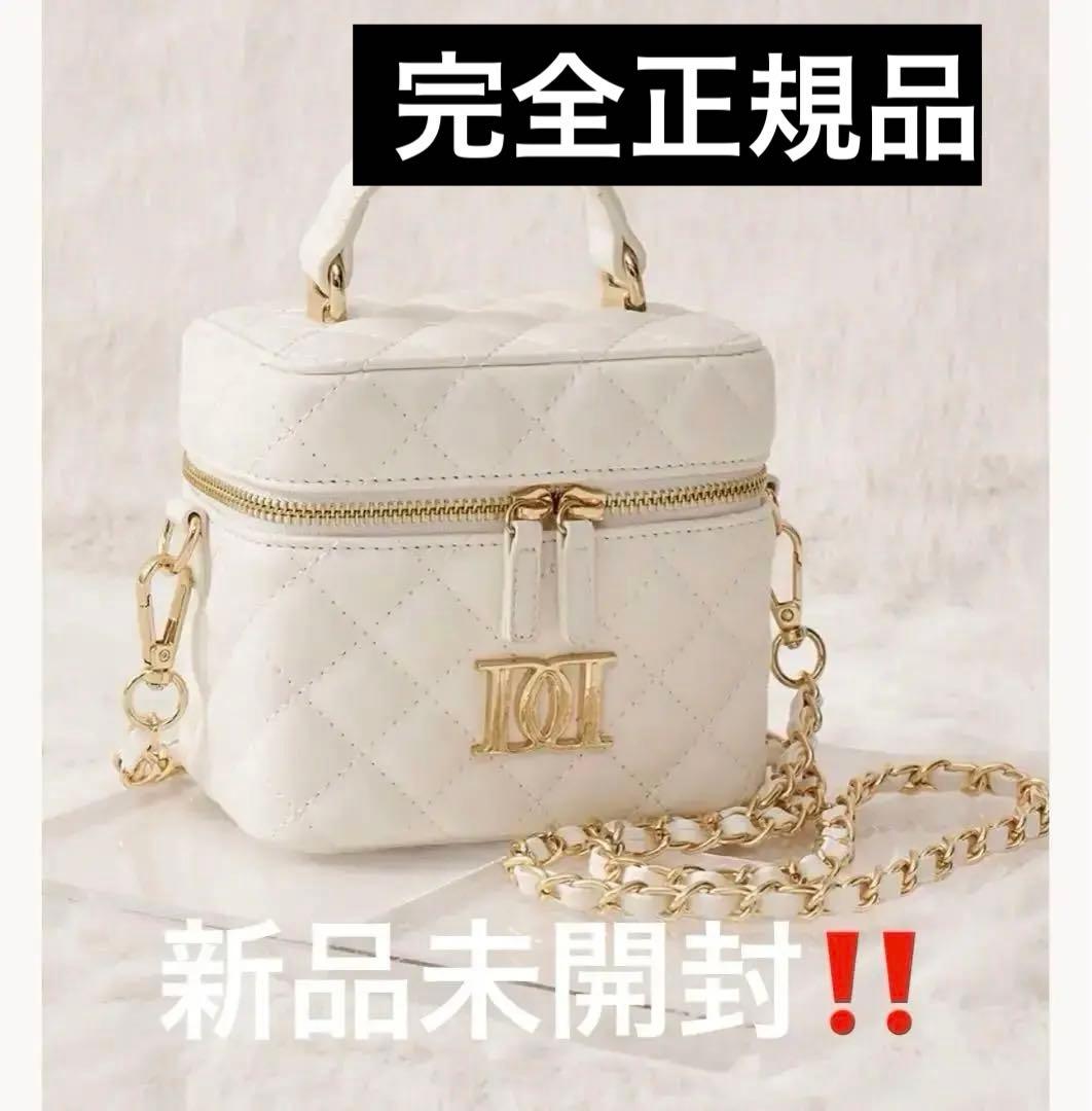 Darich ダーリッチ　【ゴールドパーツ】キルティングスクエアミニバッグ 白