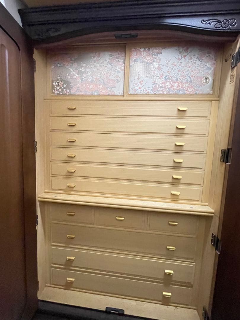 和ダンス　ウォールナット　中は総桐￼ 和箪笥　お値下げ不可