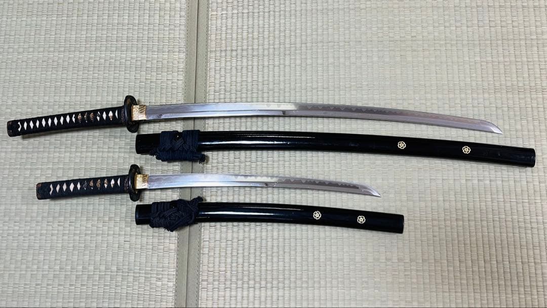 模造刀 大小2振りセット 螺鈿桜花 雲龍拵え 大切っ先 三本杉 250617-5