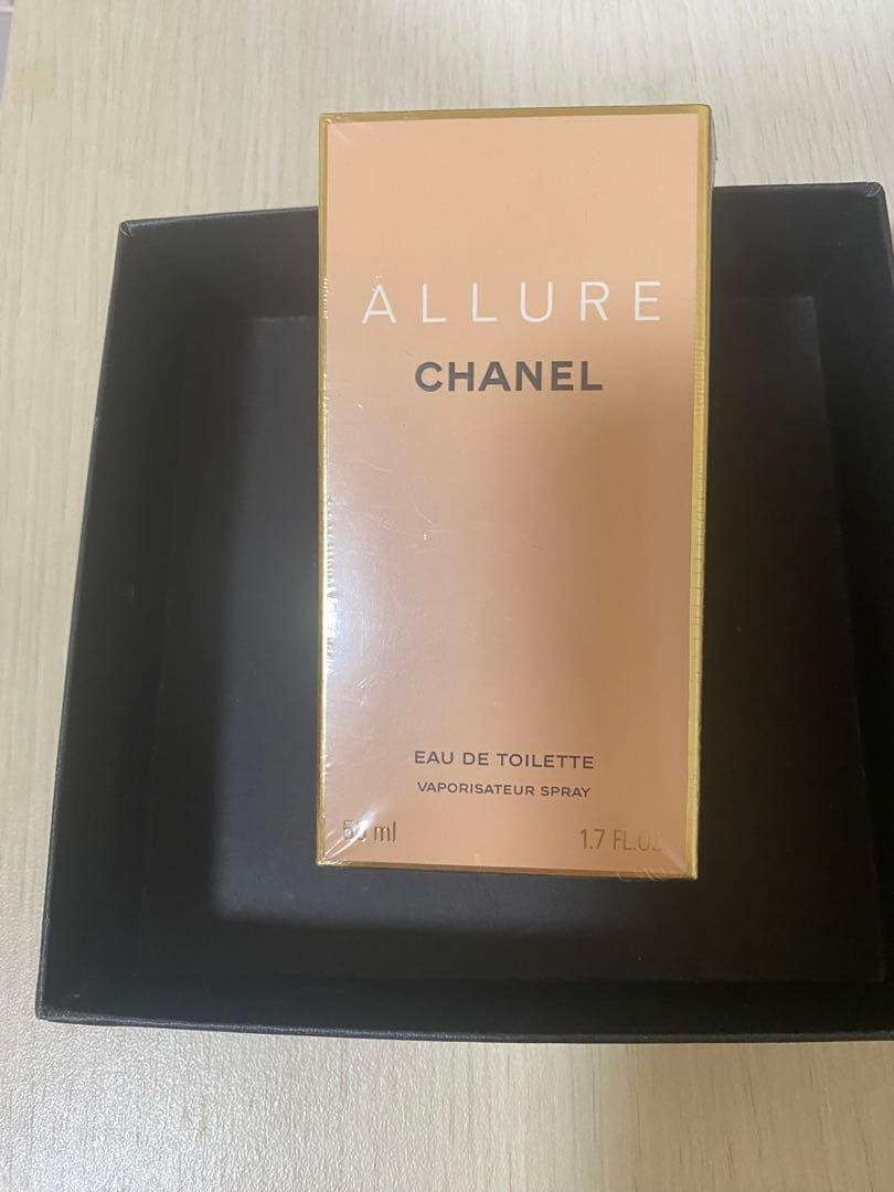 香水(女性用) CHANEL ALLURE Eau de Toilette 50ml