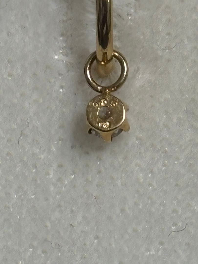 18Kフープピアスダイヤモンドチャーム付き