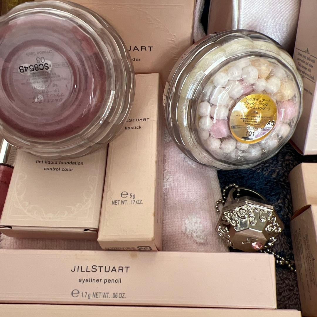 ジルスチュアートコスメ未使用品まとめ売り❤︎35点以上❤︎ほとんど限定品