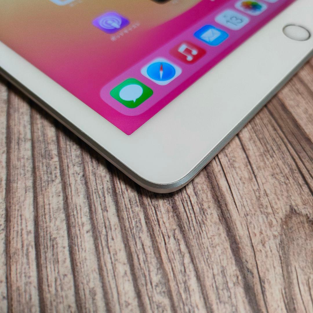 iPad 第8世代 32GB SIMフリー 美品