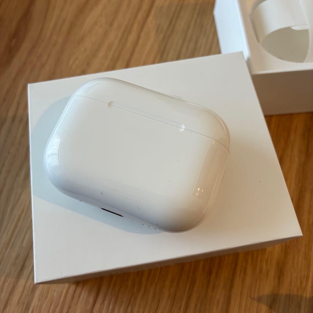 【美品】AirPods Pro 3 第3世代 Apple Store ケース