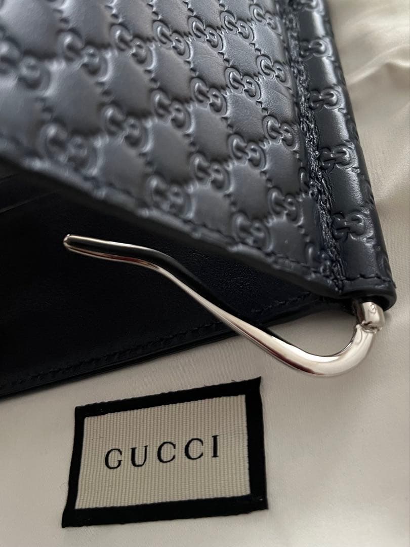 レザー マネークリップ　ネイビー　GG マイクロシマ　GUCCI