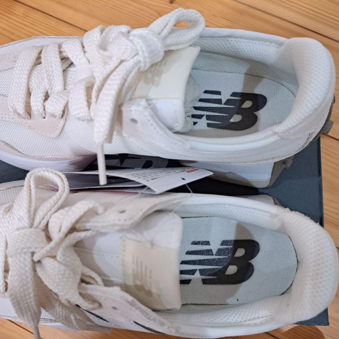 【新品】ニューバランス U327 LNA 24.5cm ベージュホワイト