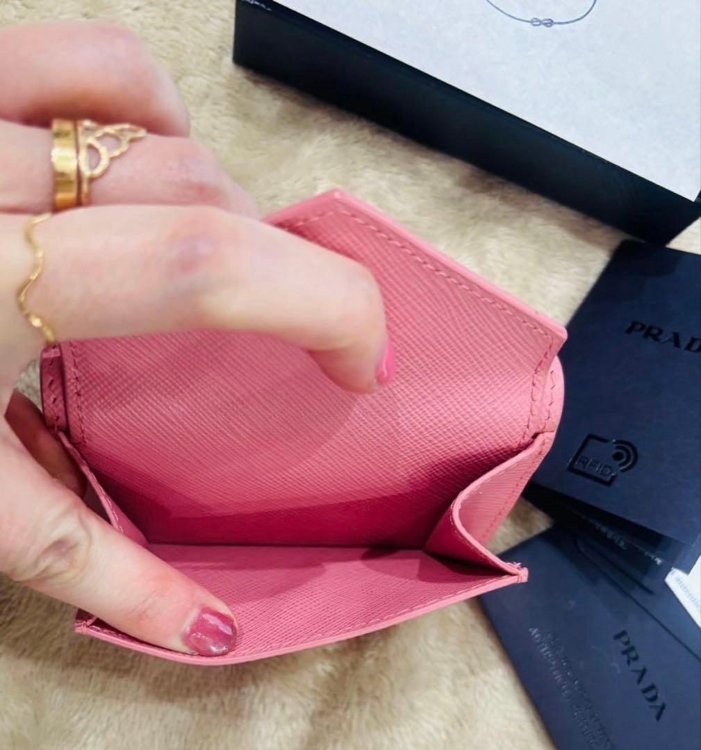 プラダ　ミニ財布　ピンク　サフィアーノレザー　美品