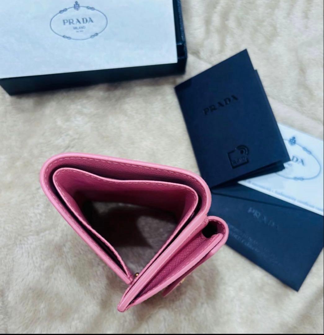 プラダ　ミニ財布　ピンク　サフィアーノレザー　美品