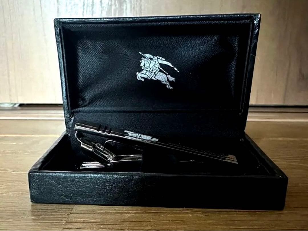 【美品】BURBERRY BLACK LABEL ネクタイピン 専用ケース付き
