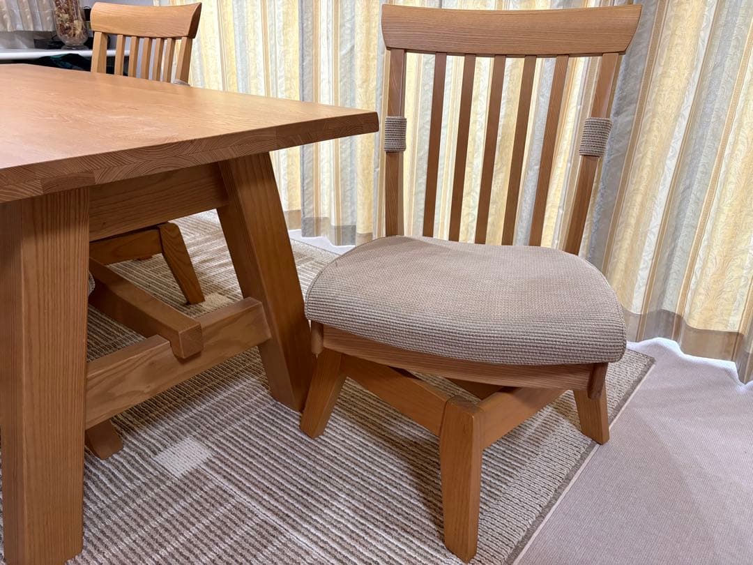 かおバラ売り可　超美品　大塚家具ダイニングセット　チェア1脚の価格です。