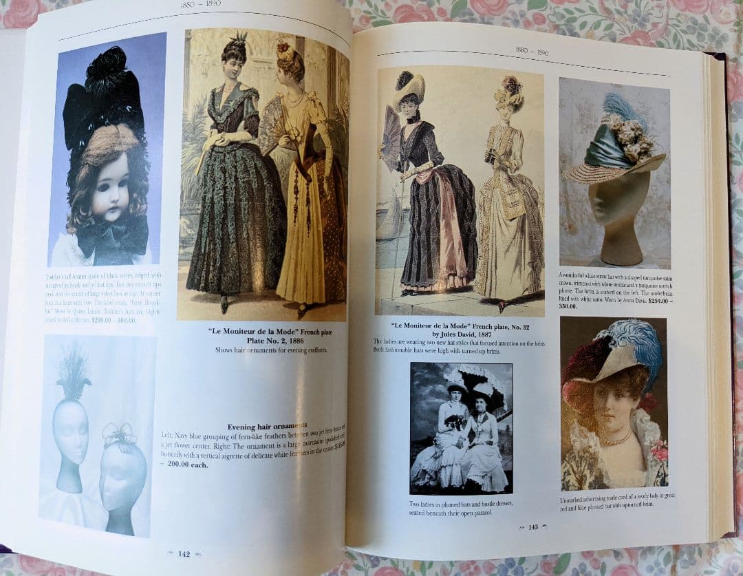 洋書「Hats & Bonnets」1770〜1970 帽子　ファッション