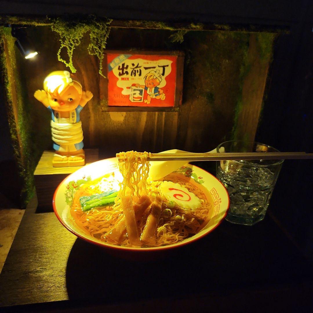 出前一丁　貯金箱フィギュア　食品サンプル　レジンアート