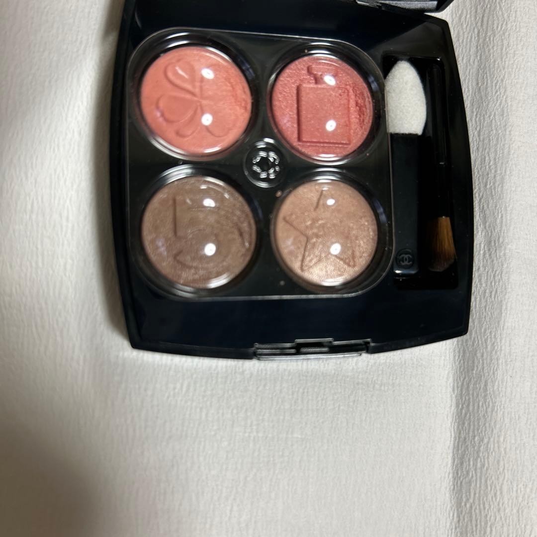 レキャトルオンブルブトン209ブトンマドモアゼル