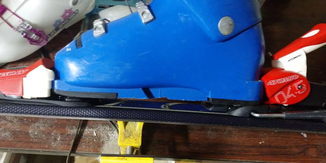 子供スキー板　アトミック　130cm ブルー