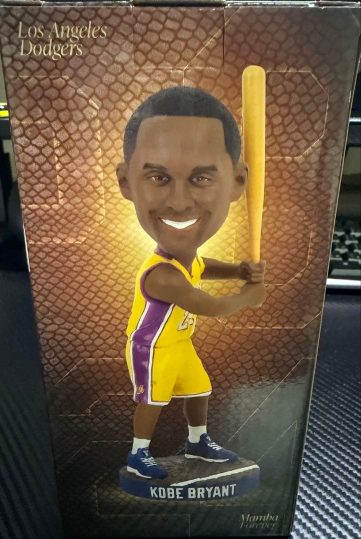 【限定】Kobe Bryant Bobblehead フィギュア