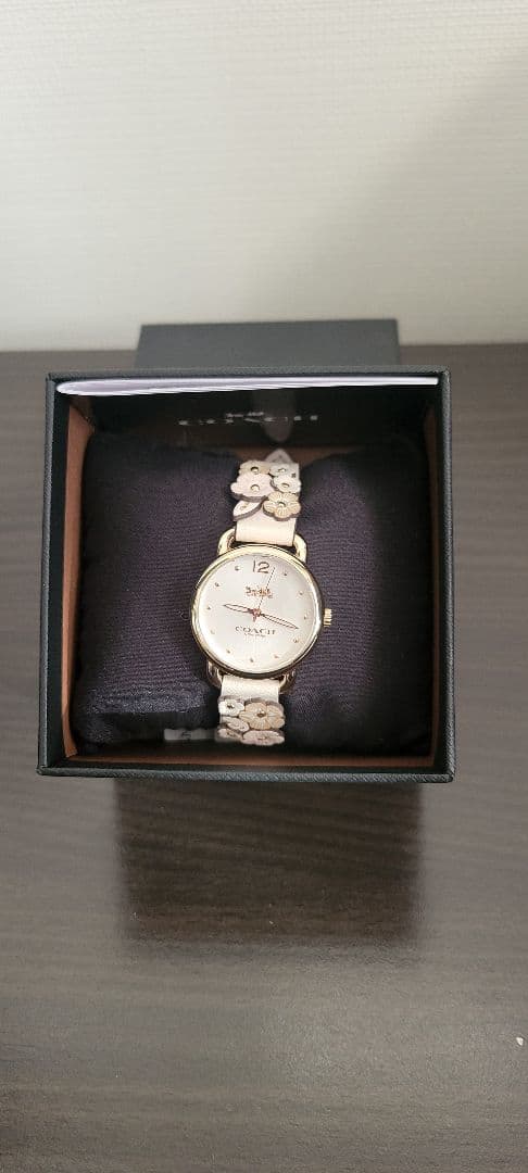 COACH　フラワー腕時計