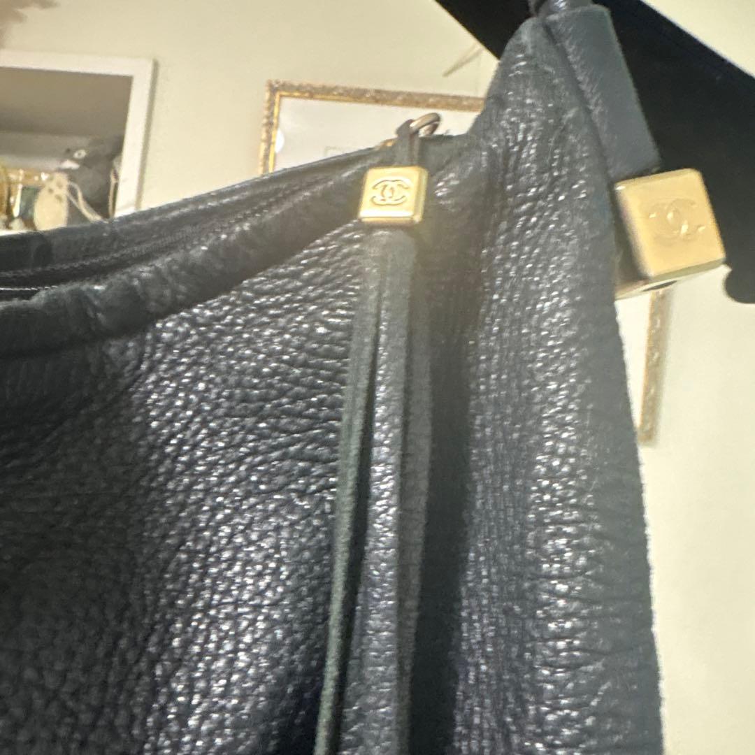 686 CHANEL正規品バック　ブラック　ワンショルダー　フリンジ　レザー