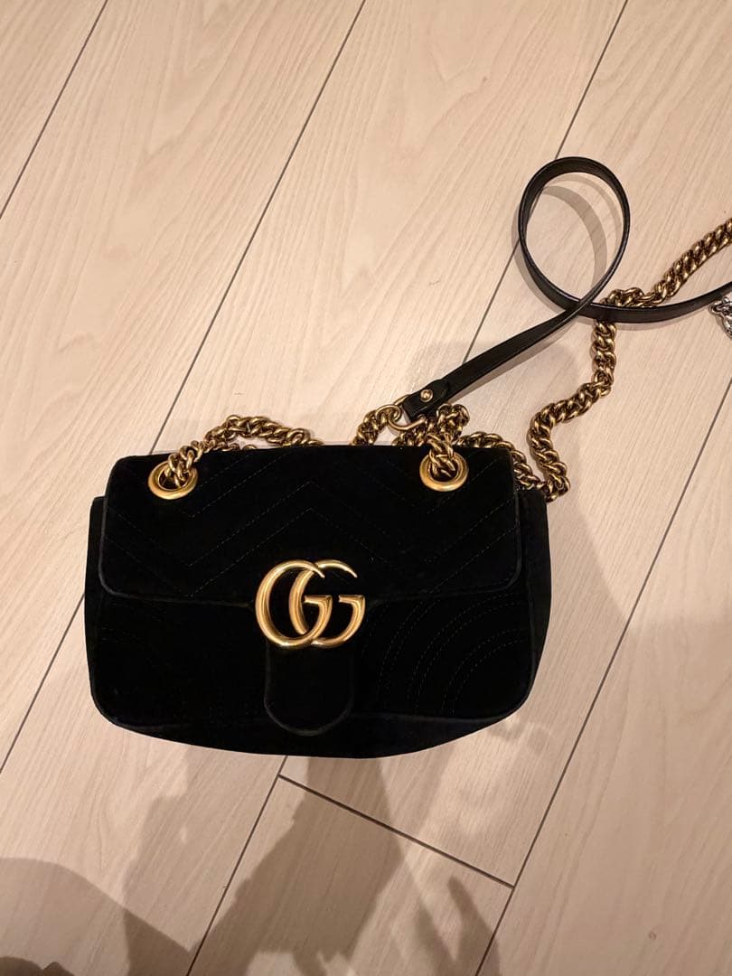 Gucci ブラックベルベット ショルダーバッグ
