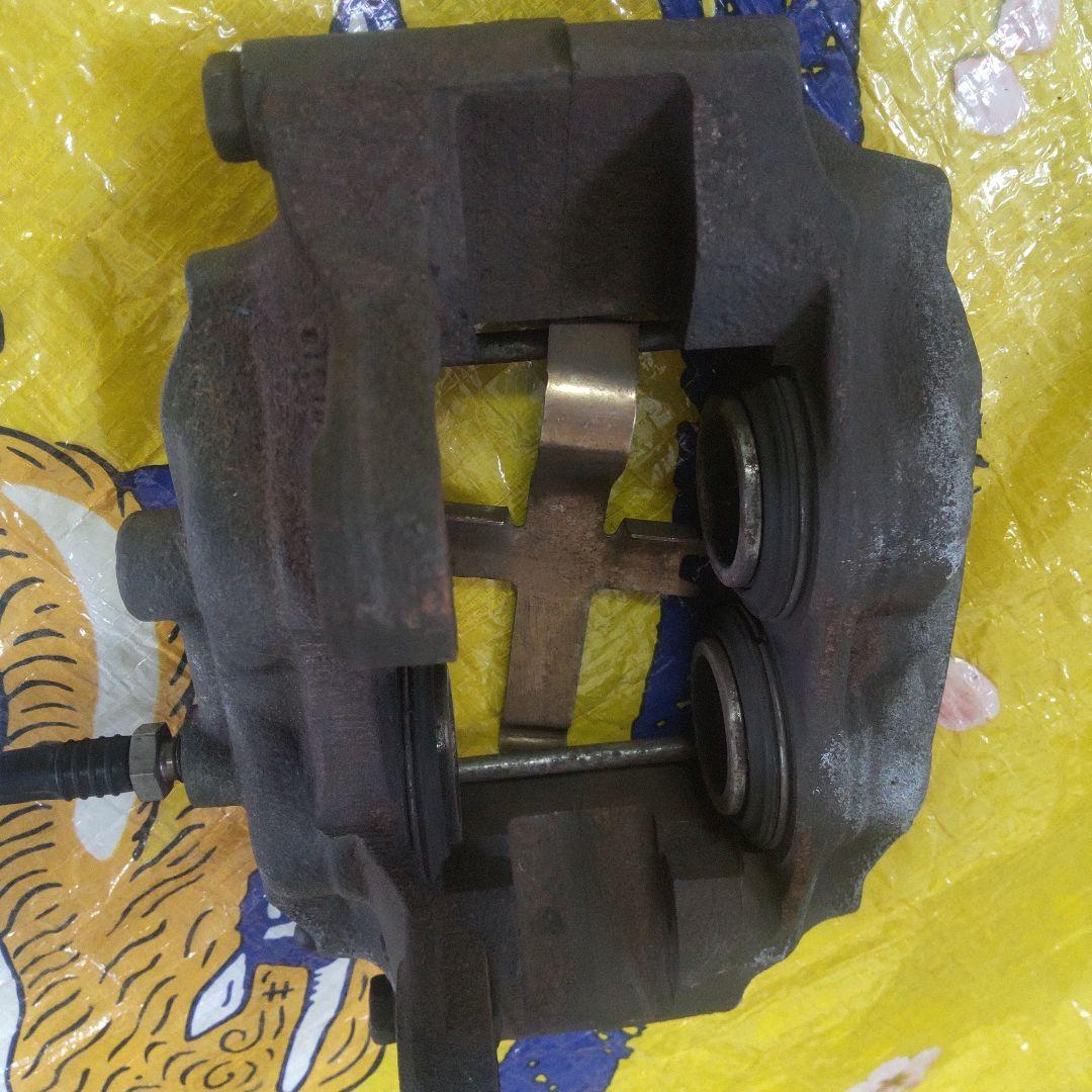 日産 純正 4ポッドブレーキキャリパー 過去にOHありシルビア対抗キャリパー