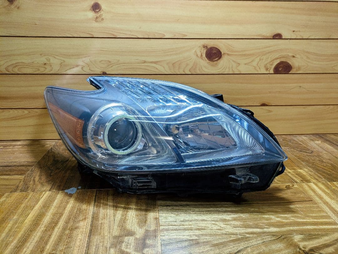 30プリウス イカリング ヘッドライト US仕様 ZVW30 黄ばみ無し