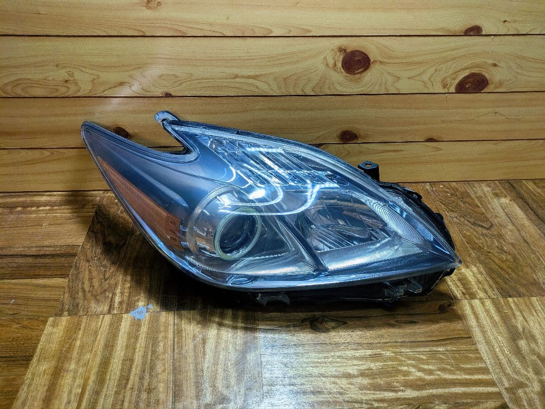 30プリウス イカリング ヘッドライト US仕様 ZVW30 黄ばみ無し