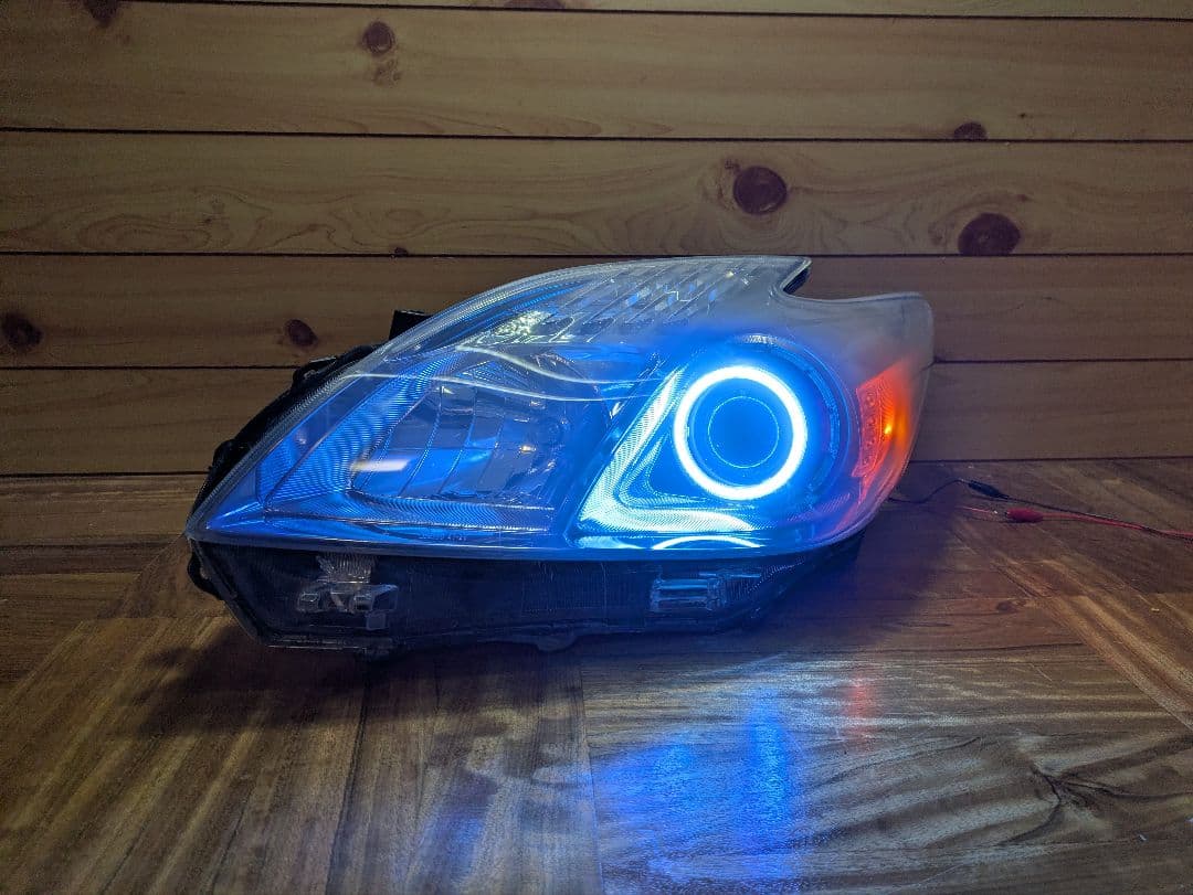 30プリウス イカリング ヘッドライト US仕様 ZVW30 黄ばみ無し