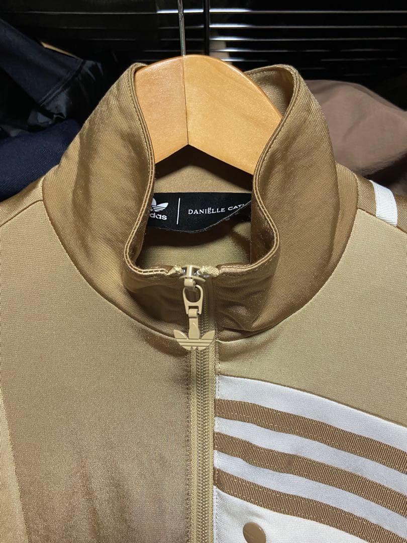 ジェニ着用 Adidas × ダニエルカタリトラックトップ ジャケット