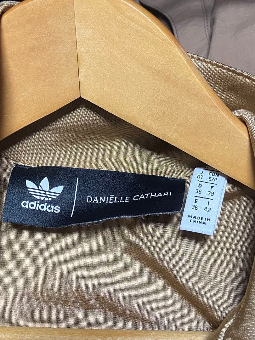 ジェニ着用 Adidas × ダニエルカタリトラックトップ ジャケット
