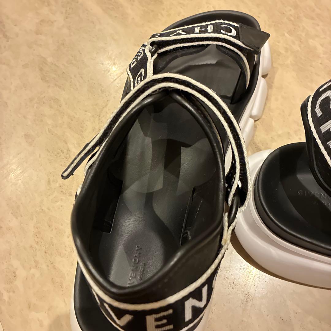 GIVENCHY スポーツ　サンダル ブラック　ホワイト
