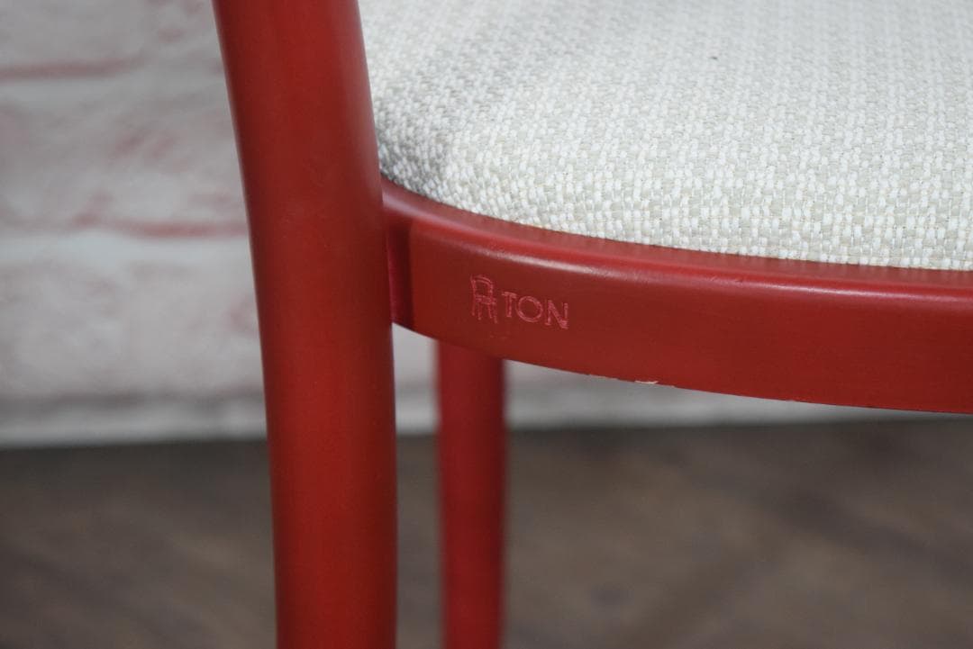 2脚　TON/トン バナナチェア ファブリック付き ダイニングチェア　レッド　B