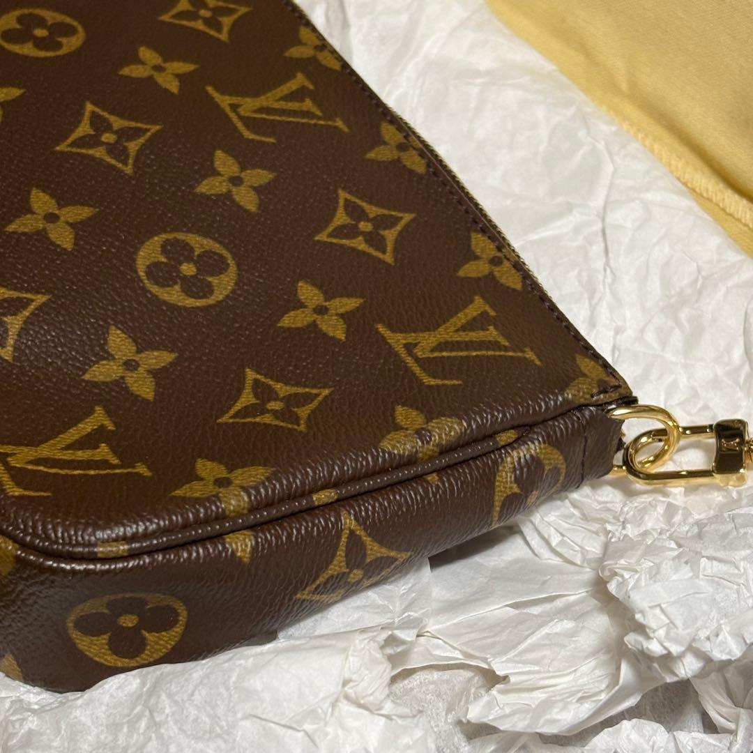 ルイヴィトン　ポシェットアクセソワール