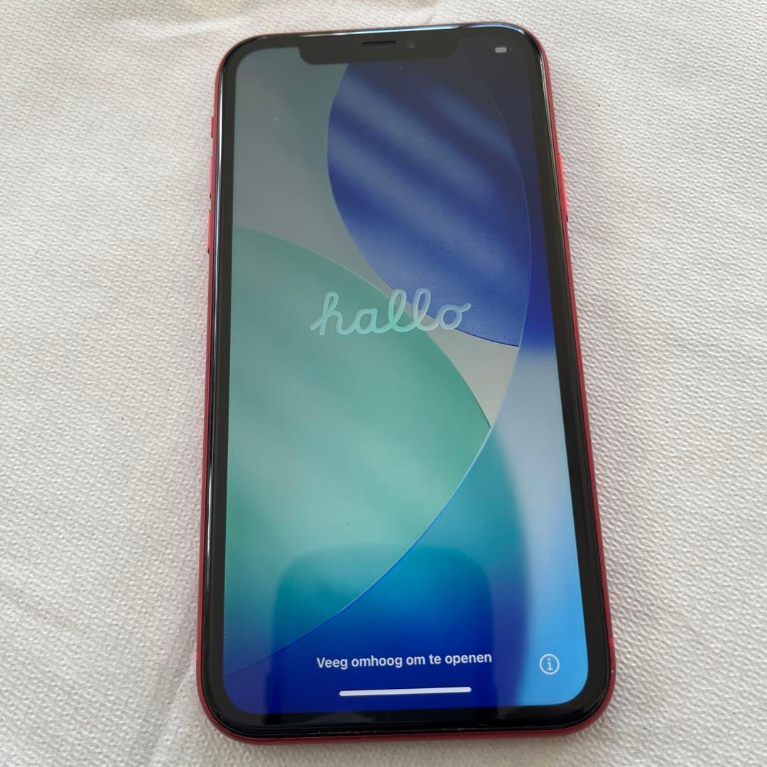 iPhone11 本体　64GB レッド