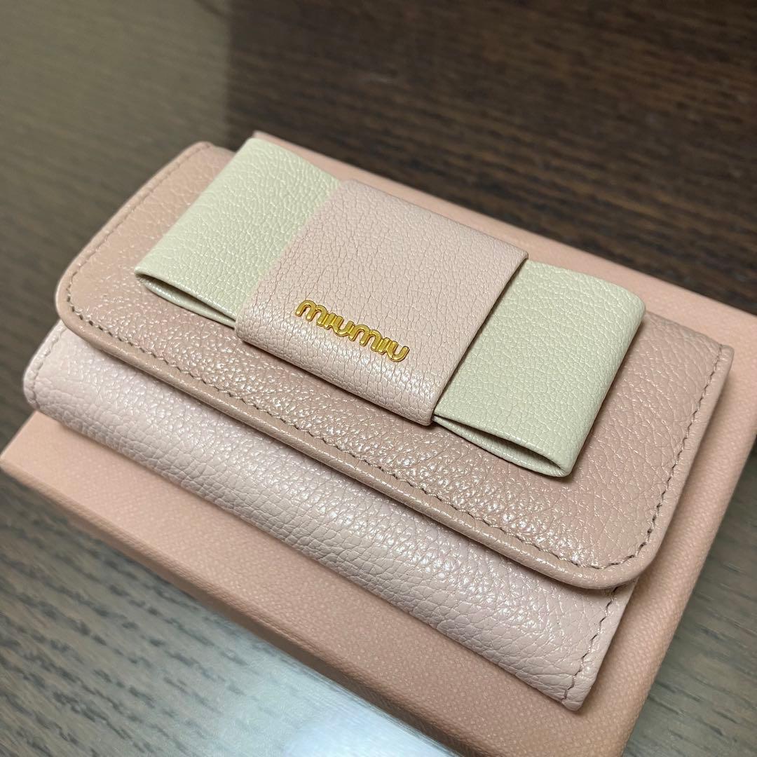 miumiuミュウミュウ リボンのキーケース【新品】