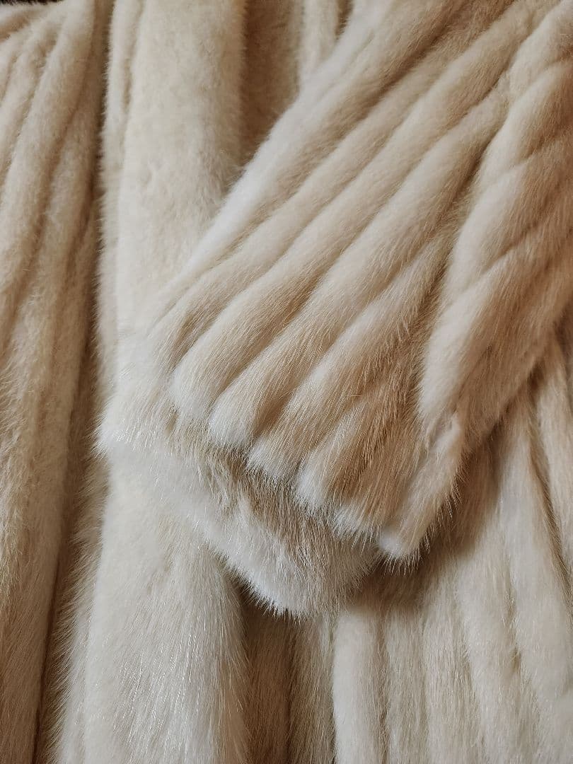 Rei 　毛皮　ホワイトミンク　コート　VISCARDI　イタリア