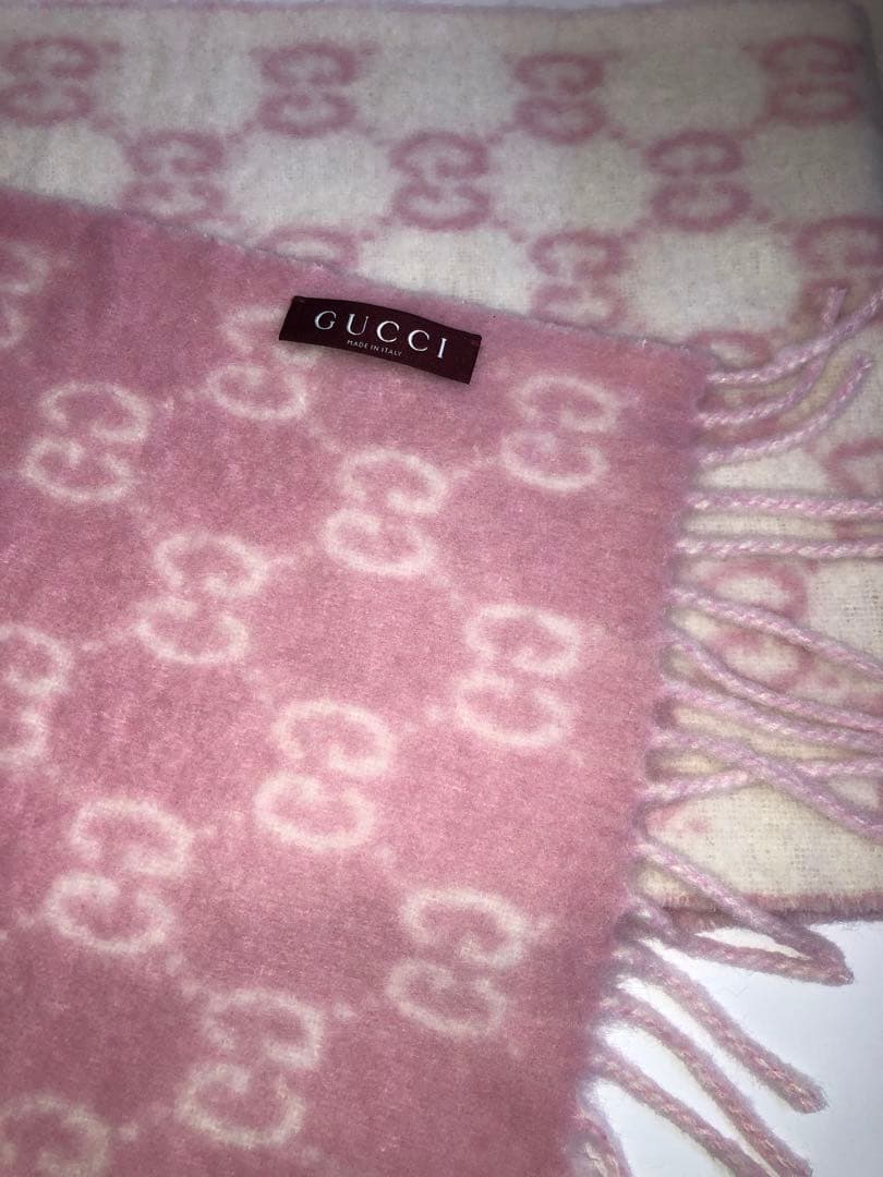 グッチ　ピンク GGロゴ マフラー.