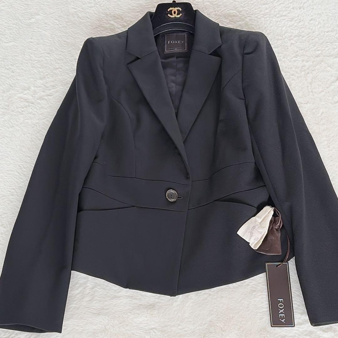 美品✨タグあり【フォクシー】テーラードジャケット ペプラム 黒42 大きなサイズ