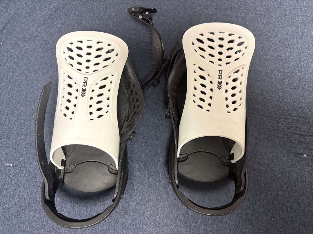 FLUX スノーボードビンディング ホワイト/ブラック