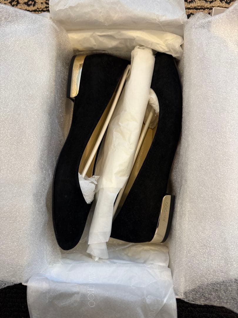 12/8までの掲載　JIMMY CHOO ブラック フラットシューズ