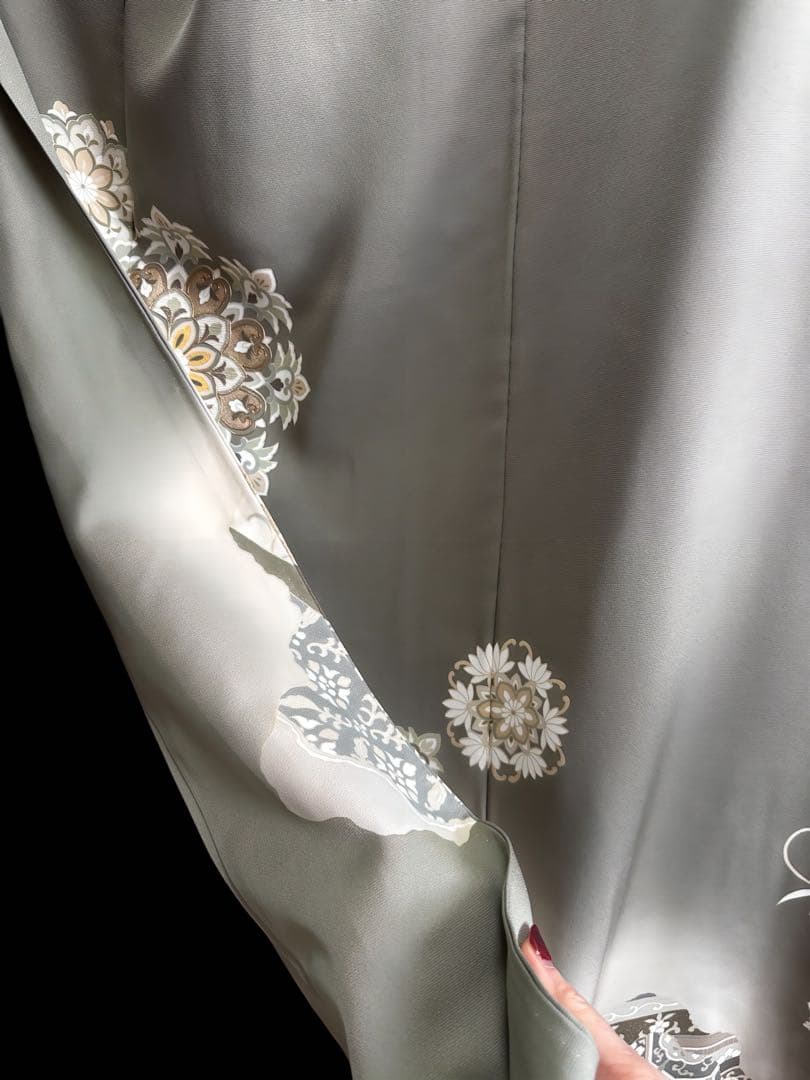 ゲリラセール！極逸品 正絹 縫い紋（刺繍紋）付き