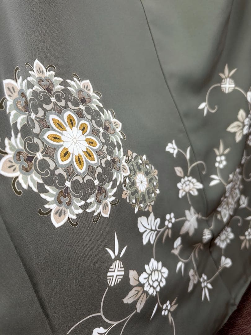 ゲリラセール！極逸品 正絹 縫い紋（刺繍紋）付き