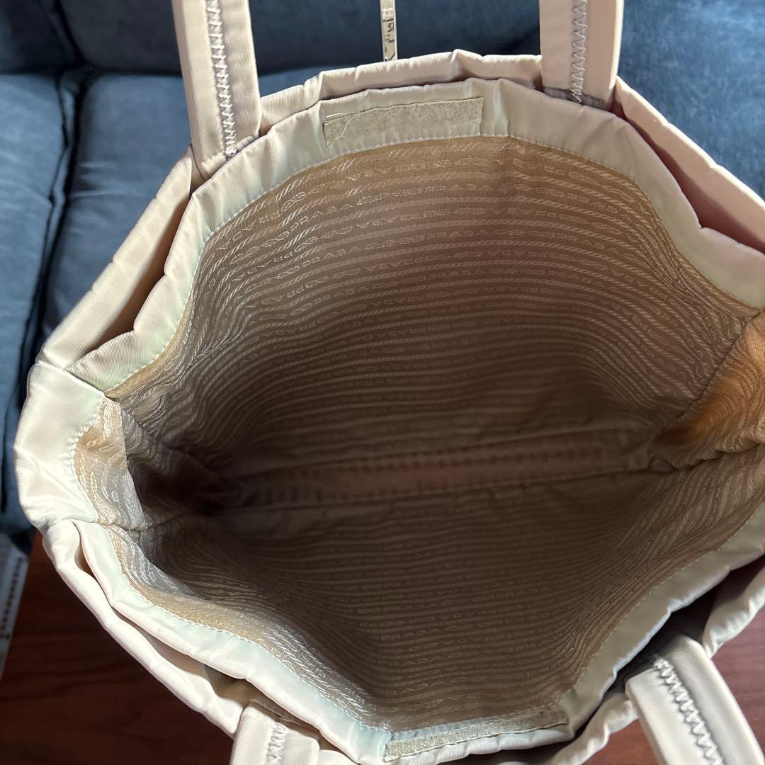 プラダ トートバッグ ベージュ