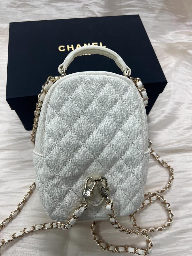 ★VIP限定 ノベルティホワイト キルティングバックパック付属品 箱 カード