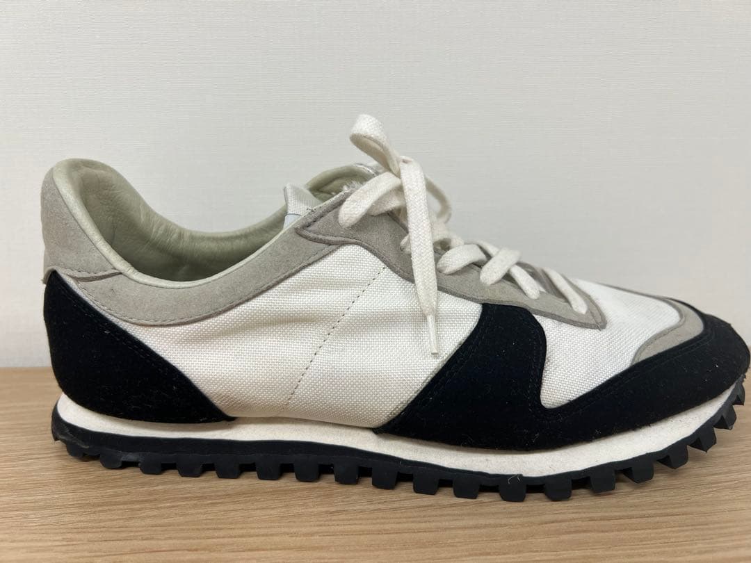 NOVESTA ノヴェスタ マラソントレイル ホワイト ブラック ベージュ