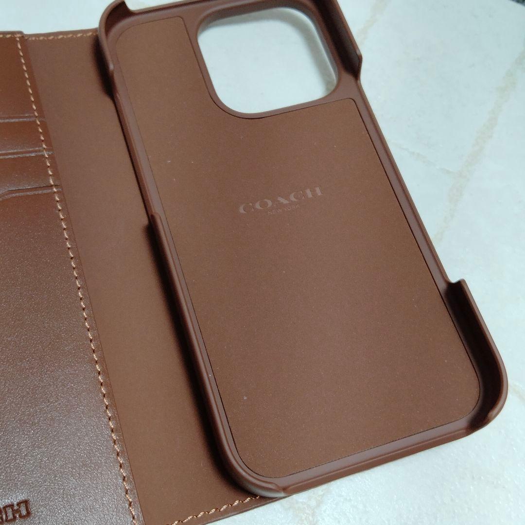 COACH コーチ シグネチャー レザー ウォレット iPhone 16 Pro