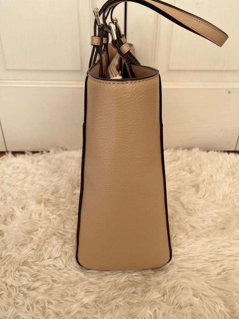未使用MICHAEL KORS 上品なトートバッグ　収納充実　ベージュ系
